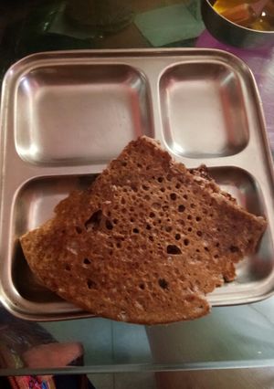 A picture of Ragi Rava dosa.