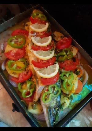 صورة لوصفة لاطة السمك "البروشي" والخضر في الفرن 😋