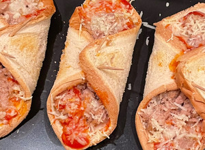 Foto principal de Pizzetas de atún y queso con pan de molde en Freidora de aire (Airfryer)