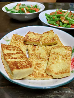 嫩煎雞蛋豆腐 的食譜成品照片