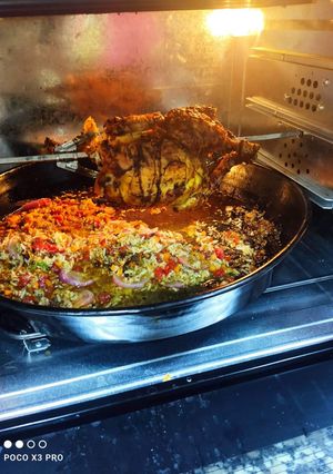 Une photo de Poulet rôti au riz basmati