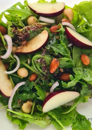 A picture of Leafy Apple w Vinaigrette.