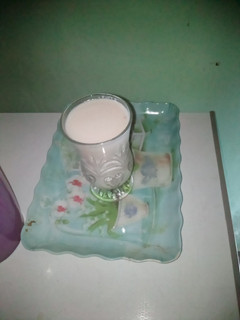 Kwakwa ad dabino drinks ainihin hoton girkin