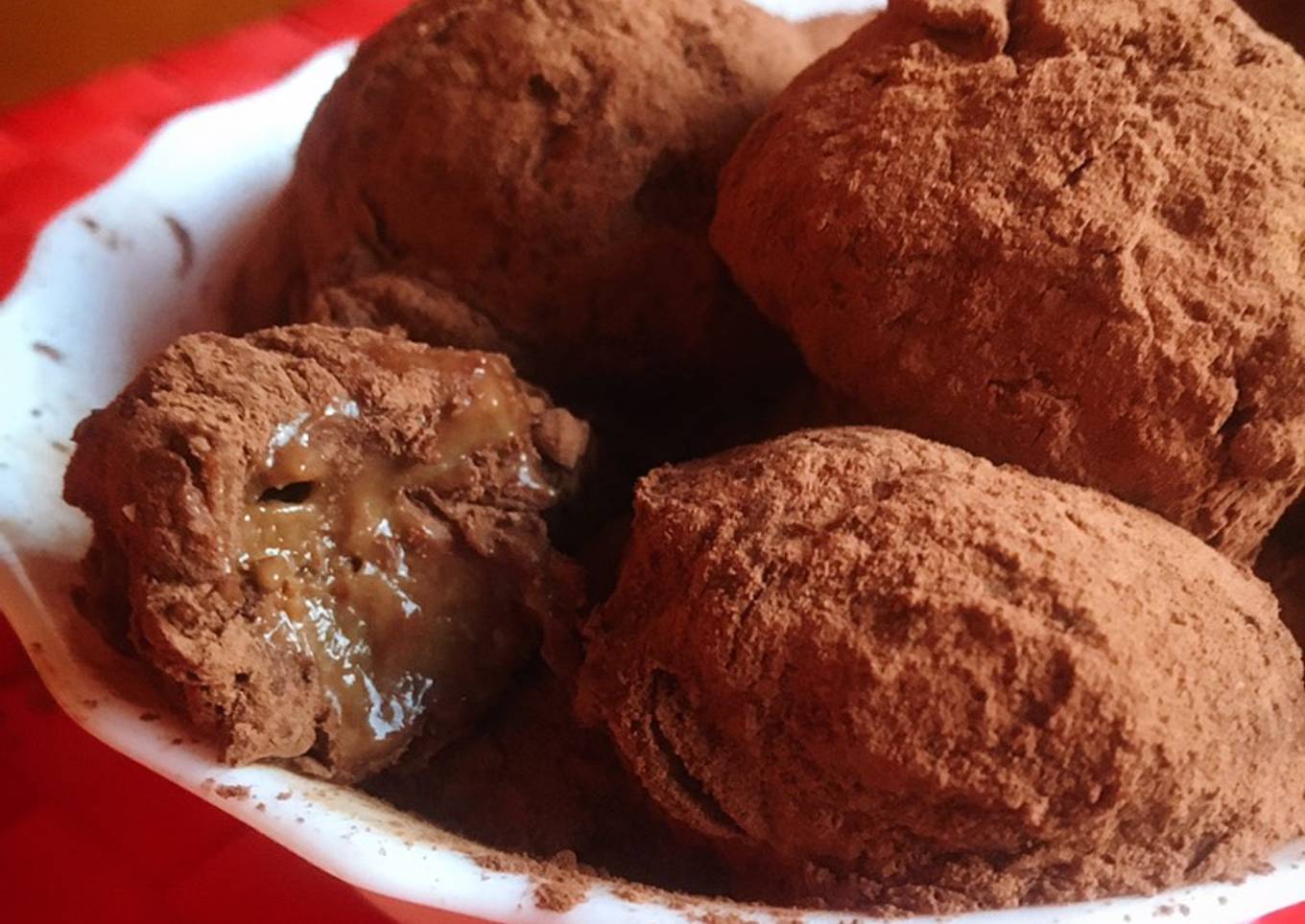 Trufas de plátano, aguacate y chocolate