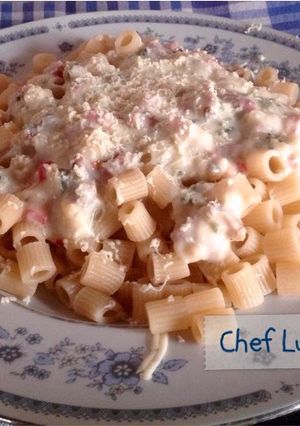 Una foto de Pasta corta a la carbonara LuisFy