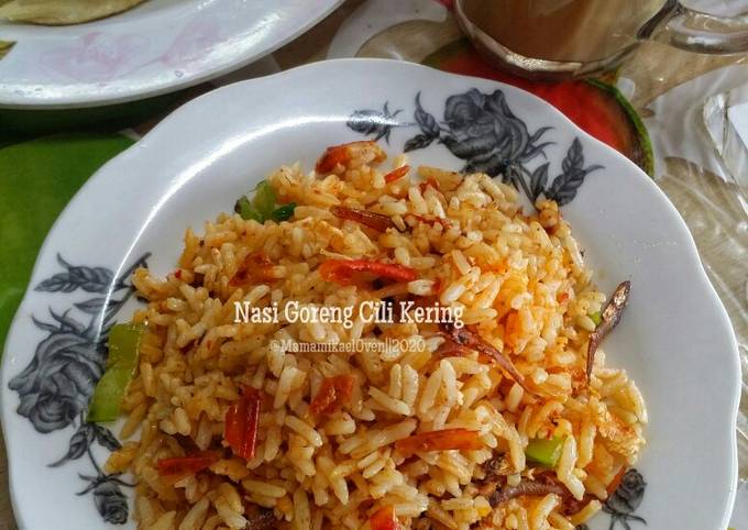 Resipi Nasi Goreng Cili Kering Oleh Mamamikael Oven Cookpad