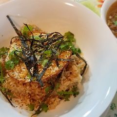 A picture of Butter egg brown rice 黄油拌饭#mommasrecipes.