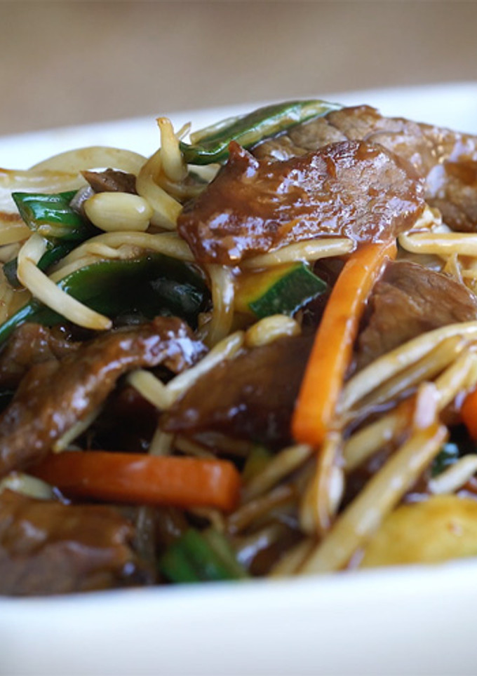 Una foto de Chop Suey de Ternera (Salteado de verduras con ternera)