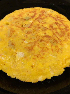 Una foto de Tortilla de patata y calabacín