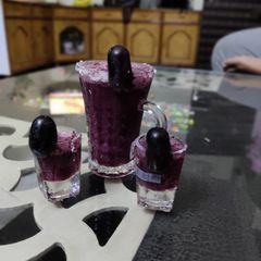 A picture of Grapes Shot.