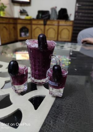 A picture of Grapes Shot.