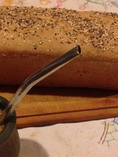 Una foto de Pan de harina integral, avena y semillas