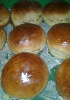 Una foto de Miguelitos (pan de leche)