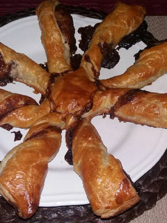 Una foto de Trenza de hojaldre y nocilla