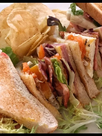 Easy Way Make Recipe Classic Club Sandwich that is Can Pamper Your Tongue, So Delicious}