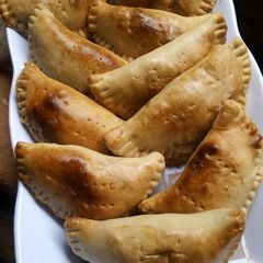 A picture of Baked meatpies.
