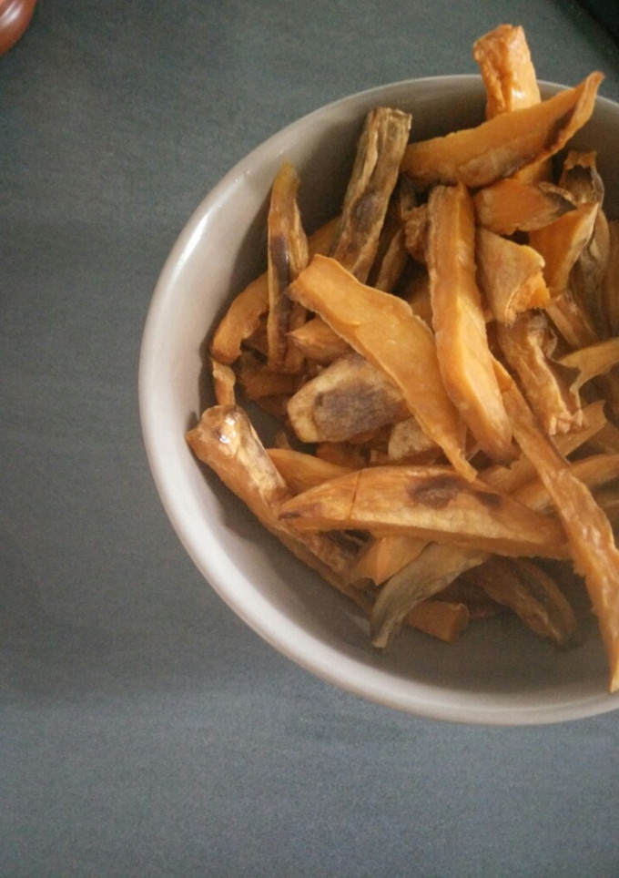 Une photo de Frites de patate douce au four