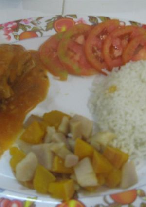 Una foto de Pollo a la crema de tomate