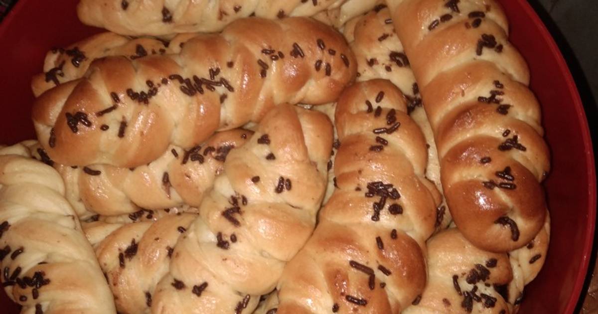 Basic Roti Toi 42 resep roti isi pisang coklat oven tangkring enak dan mudah - Cookpad