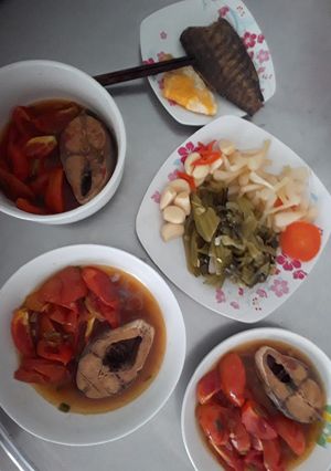 Hình của món Cá Cam Kho Cà Chua.
