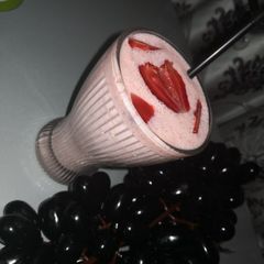 A picture of Strawberry smoothie.