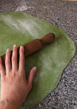 Una foto de Fideos de espinaca caseros