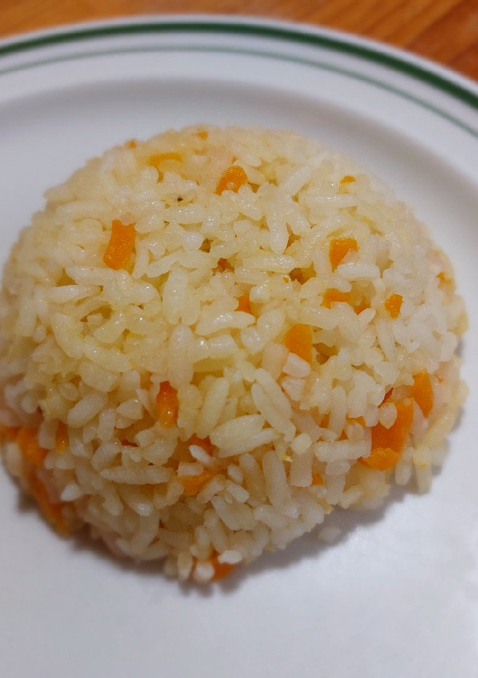 Una foto de Arroz blanco con zanahoria rallada