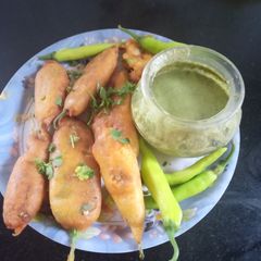 A picture of Chatpata Rajasthani Mirchi vada(Mirchi pakoda).