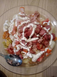 Foto principal de Ensalada de pasta con frankfurt