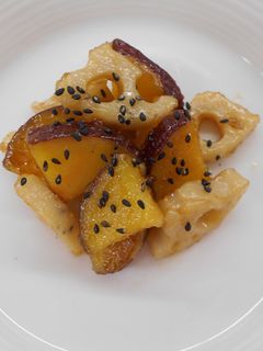 A picture of Sweet and Spicy Stir-Fried Lotus Root and Sweet Potato.