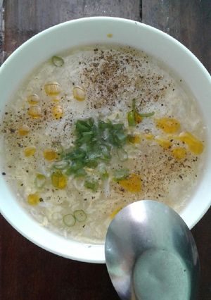 Hình của món Súp nấm tuyết tôm thịt.