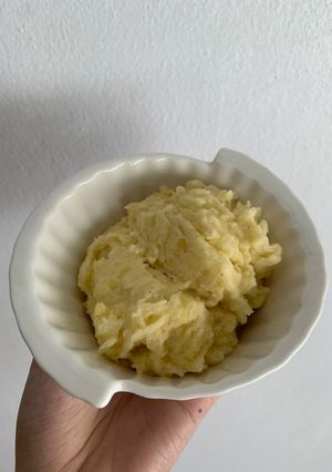 รูปของ มันบดชีส (Cheesy Mashed Potato) 🥔🧀🧂🥛