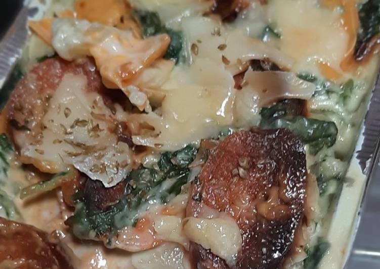 Langkah Mudah untuk Menyiapkan Potato Au Gratin Saus Bayam Keju Anti Gagal