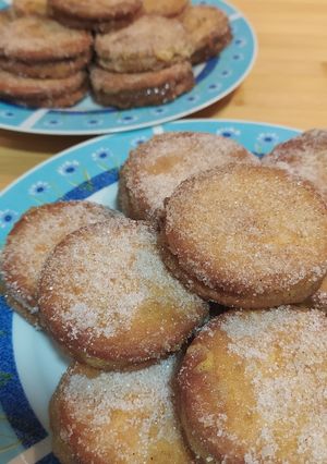Una foto de Galletas rellenas fritas🍪