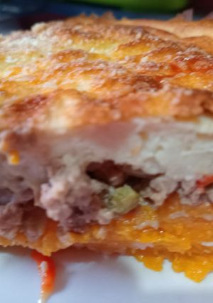Una foto de Pastel de carne con papa y calabacín