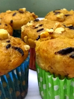 குக்கர் வாழைப்பழ,சாக்லேட் கப்கேக்(BANANA CHOCOLATE CAKE RECIPE IN TAMIL) செய்முறை முக்கிய புகைப்படம்