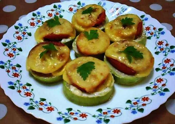 кабачки с фаршем в духовке кружочками с помидорами и сыром и сметаной рецепт | Дзен