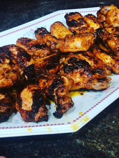Una foto de Alas de pollo adobadas al horno