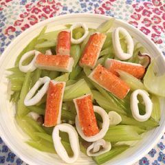 A picture of Celery with Squid and Crabstick.