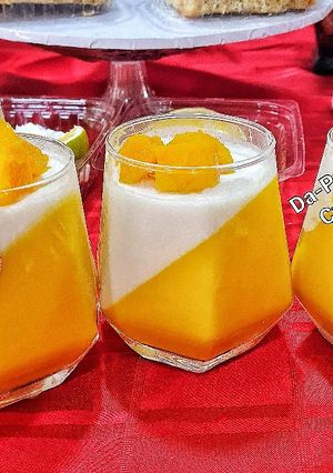 A picture of Mango Panna Cotta 🥭.