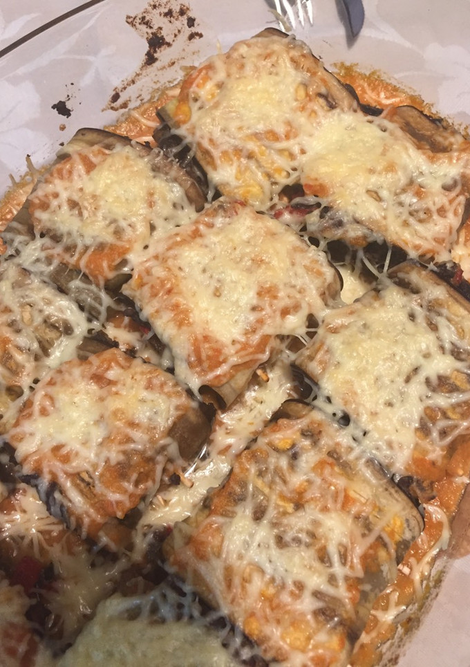 Una foto de Berenjenas rellenas de morcillas & pimientos del piquillo