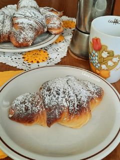 Foto di Cornetti sfogliati (con finta sfogliatura)