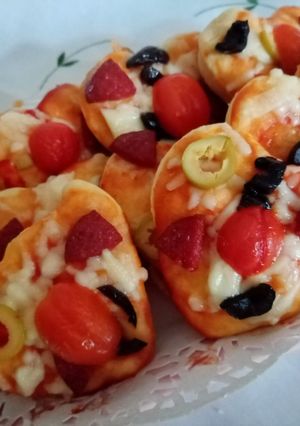 O poză a rețetei Mini inimioare pizza.