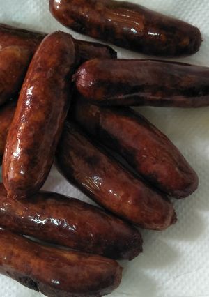 A picture of Fried sausages.