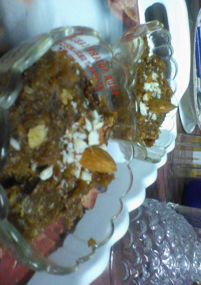 A picture of Apple  dates halwa.