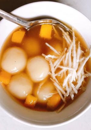 Hình của món Bánh trôi nhân xoài.