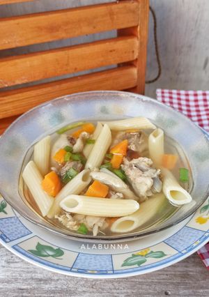Foto resep Sup Tulangan Ayam Wortel Pasta