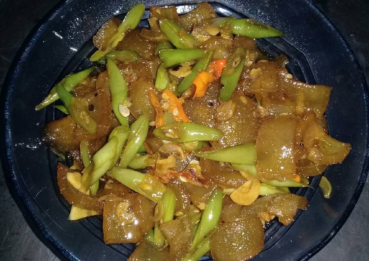 Tumis kikil buncis pedas manis