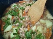Una foto de cilantro de bote