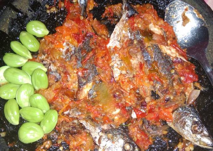 Resep Pecak Ikan Ikan Penyet Oleh Fuji2802 Cookpad